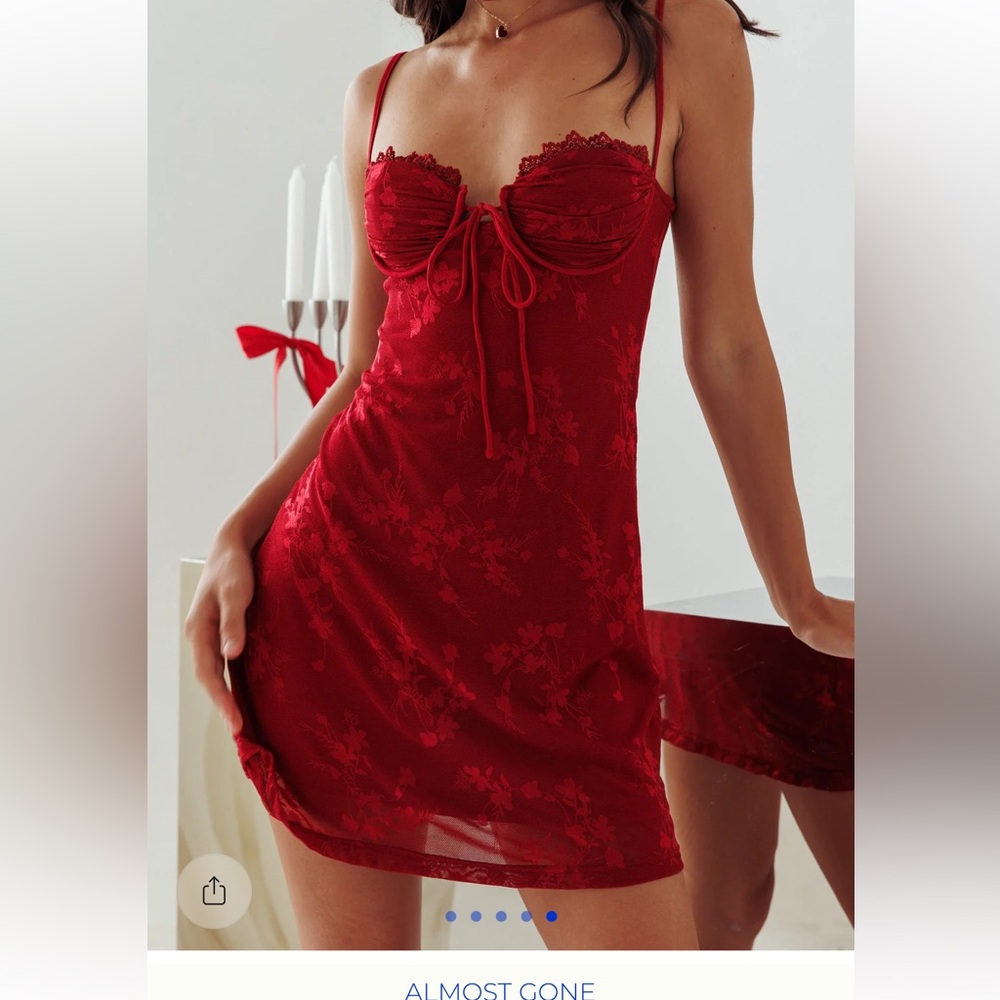 Selfie Leslie Fortune Lace Bust Mini Dress Burgundy
L